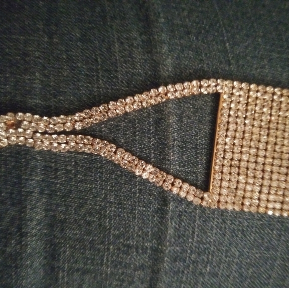 LOVE Chocker - Picture 4 of 8